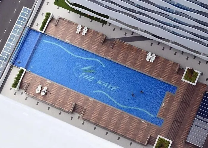 The Wave @2+1Br Seaview / 10Pax / 3 Balcony / 1Km Jonker