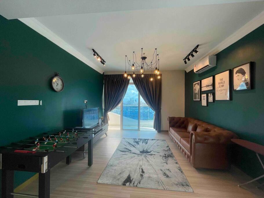 The Wave @2+1br Seaview / 10pax / 3 Balcony / 1km Jonker Apartment