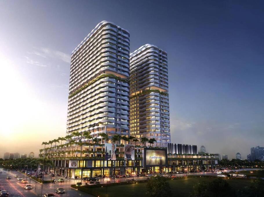 The Wave @2+1br Seaview / 10pax / 3 Balcony / 1km Jonker Apartment *